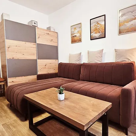 Apartman Pod Zalym - Horejsi Lägenhet Vrchlabí