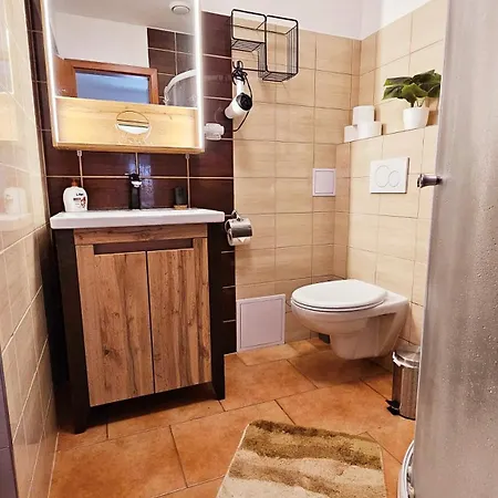 Apartman Pod Zalym - Horejsi Lägenhet Vrchlabí
